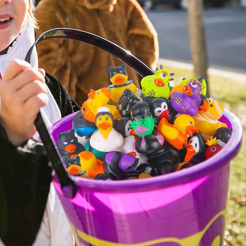 💞 Halloween Duck Bath Toy for Kids – Playful 🦆